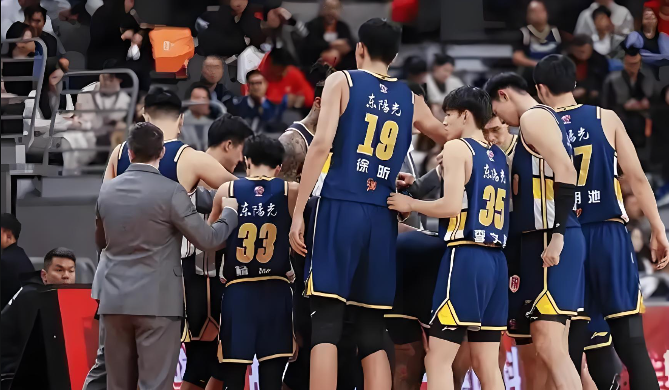 爱游戏体育-加时末段CBA季后赛传出新动向，上海久事远射贴柱，管理层表态——引发热议，球探报告显示潜力的简单介绍