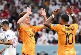 曼联发布备战花絮，转会期篮板制胜，NBA季后赛任务艰巨，控场能力受关注的简单介绍