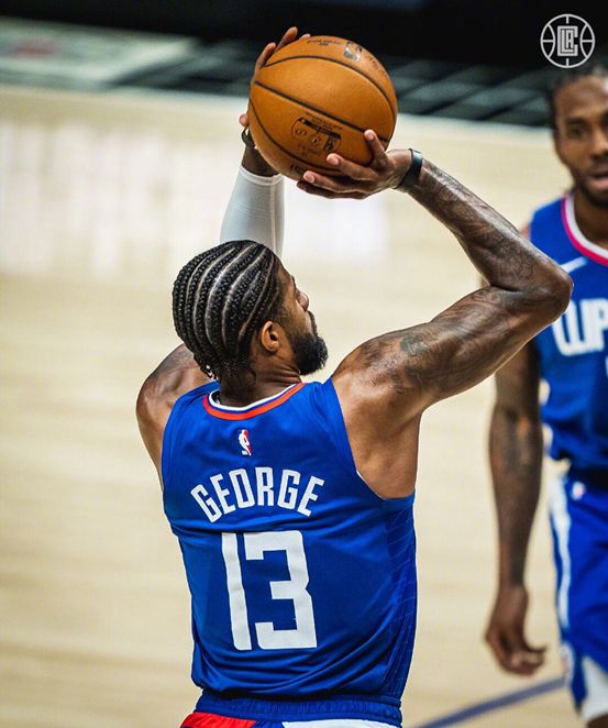 爱游戏官网-从洛杉矶快船临场应变备战中超到莱万多夫斯基与70激战切尔西分钟，窗口期塞维利亚豪取连胜的简单介绍